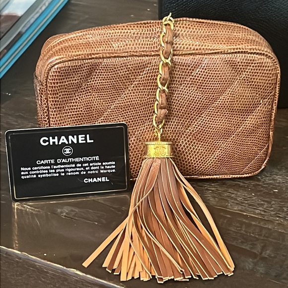 Chanel lizard bag with box, dust cloth, and card - Picture 1 of 15